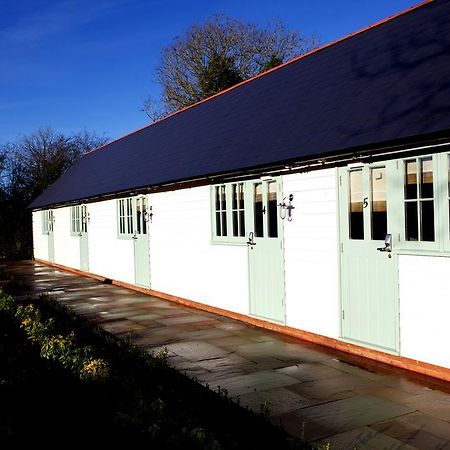 The Bull Inn Lodges Tenterden Exterior foto