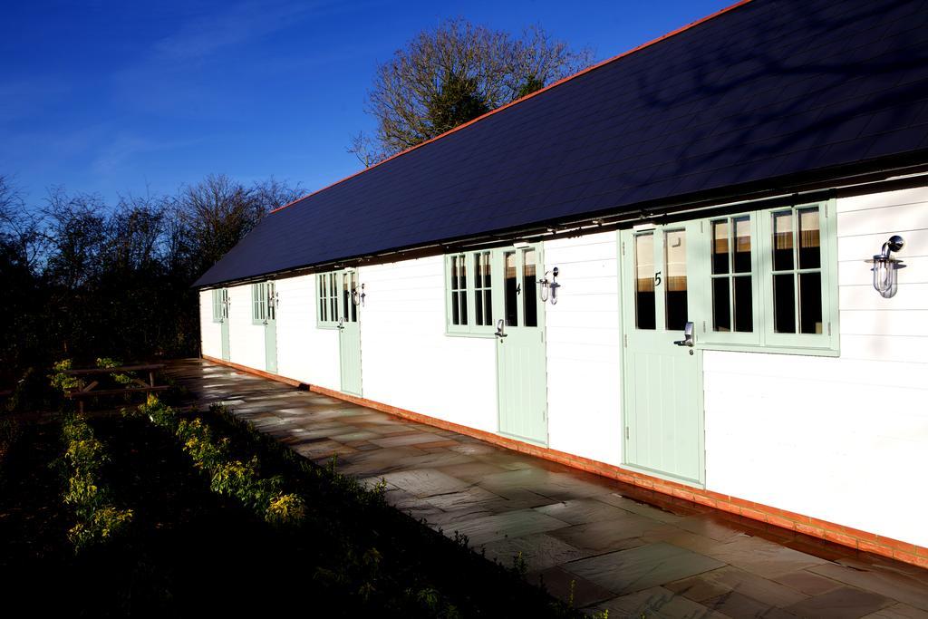 The Bull Inn Lodges Tenterden Exterior foto